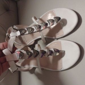 VINCE CAMUTO Stylish Sandals Size 8.5